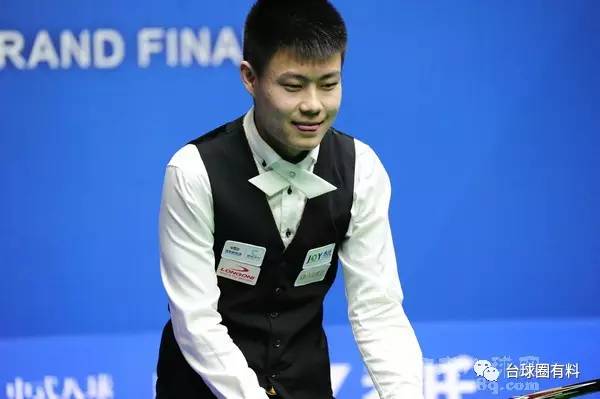 起脚及触球 起脚及触球