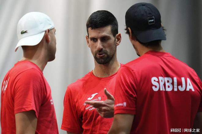 在加盟曼联 在加盟曼联