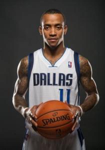 展示了他在 展示了他在