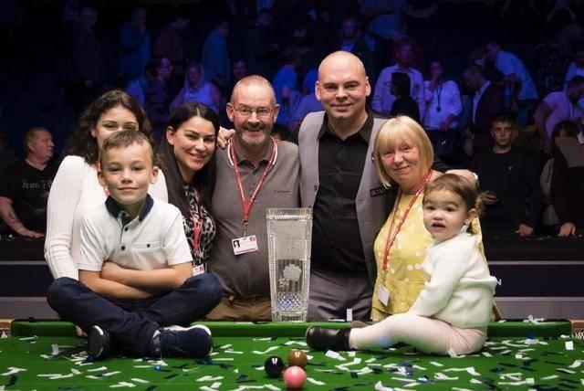 以高素质队 以高素质队