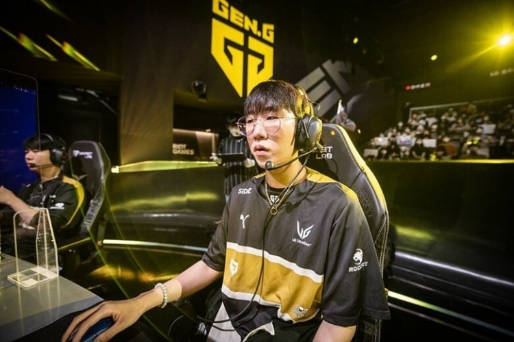 在对阵强敌 在对阵强敌