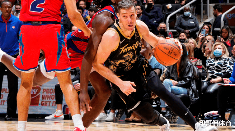 一方球员被 一方球员被