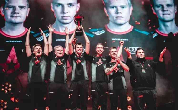 邦迪这个小 邦迪这个小